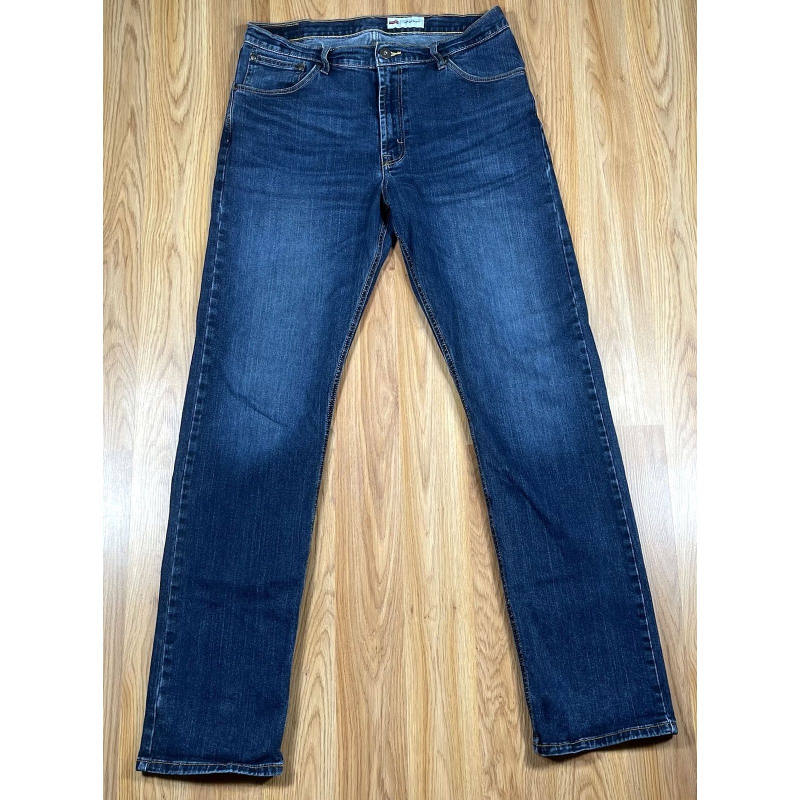 Wrangler Wrangler Jeans Pants Men Regular 34Wx34L Straight Denim Blue Wash 5-Pocket Belt Loops Zipper Jeans Mens Size US 34 / EU 50 - 2 Thumbnail
