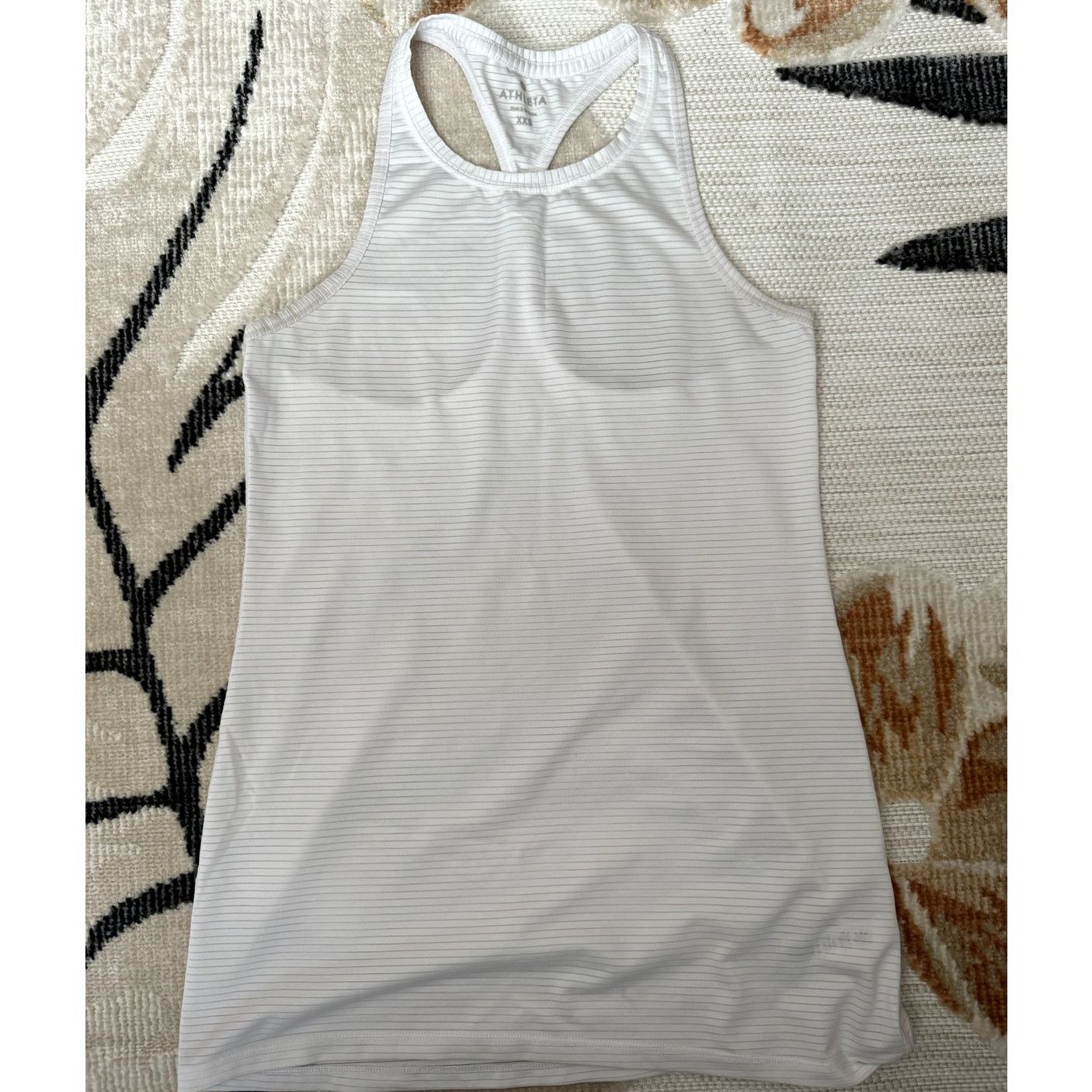 Athleta Athleta High Neck Shadow Stripe Chi Tank Size M / US 6-8 / IT 42-44 - 1 Thumbnail