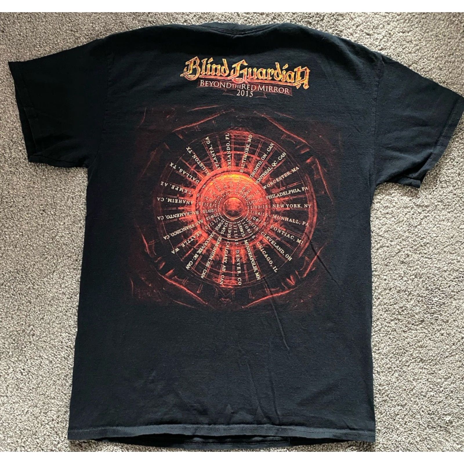 Gildan VINTAGE 2015 Blind Guardian Beyond The Red Mirror T Shirt Black Size M Size US M / EU 48-50 / 2 - 2 Thumbnail