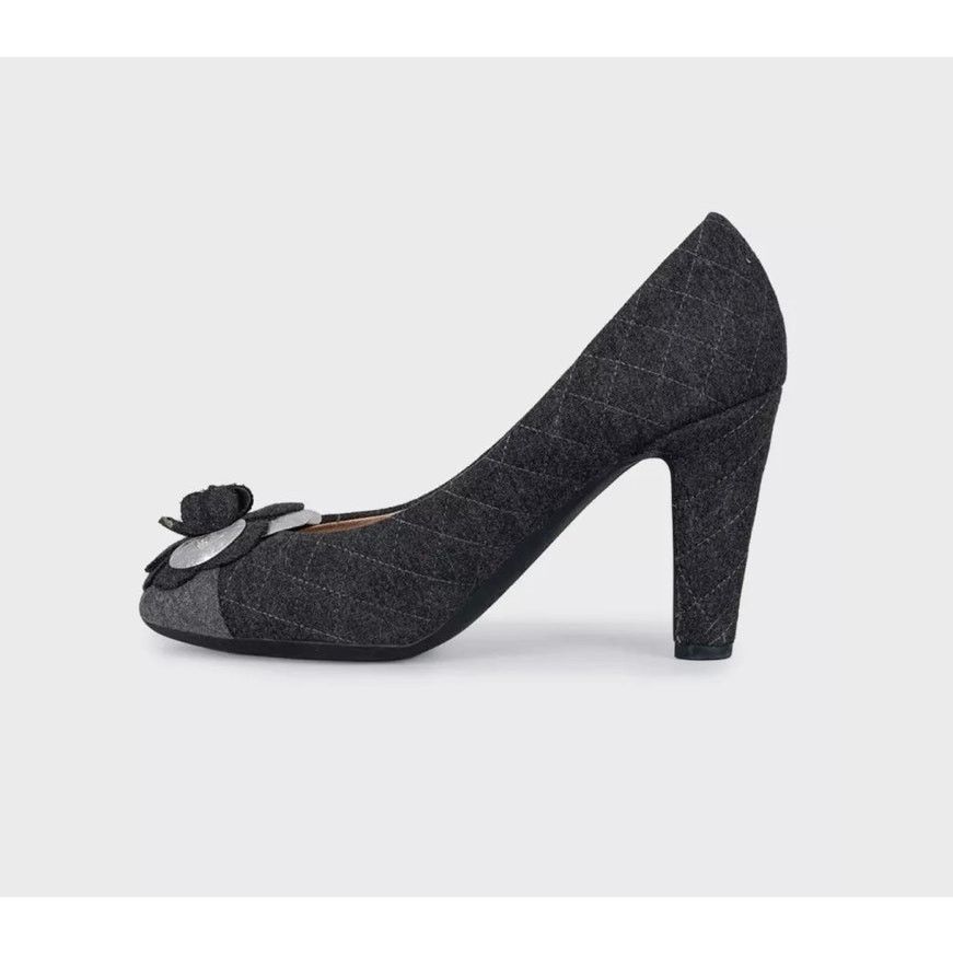 Chanel Chanel Gray Textile Rose Pumps Sz 38 Size US 7 / IT 37 - 1 Thumbnail