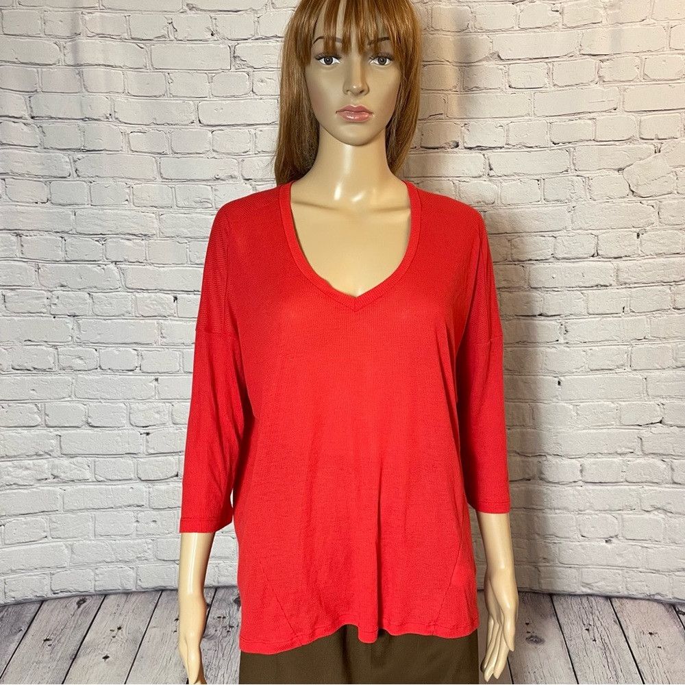 Splendid NWT New Splendid Red V-Neck 3/4 Sleeve Top Size L Size L / US 10 / IT 46 - 1 Thumbnail
