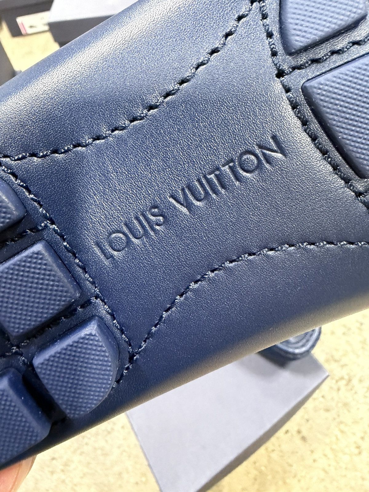 Louis Vuitton Louis Vuitton Driving Damier Leather Loafers NEW Size US 8.5 / EU 41-42 - 6 Thumbnail