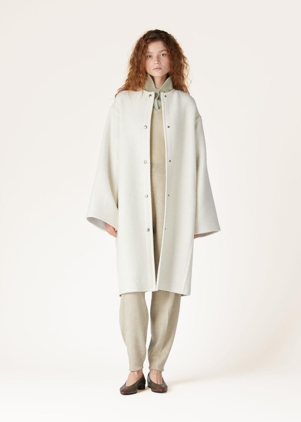 Loro Piana o1srvl11e1224 Virgin Wool Geir Coat in White Size XS / US 0-2 / IT 36-38 - 2 Thumbnail