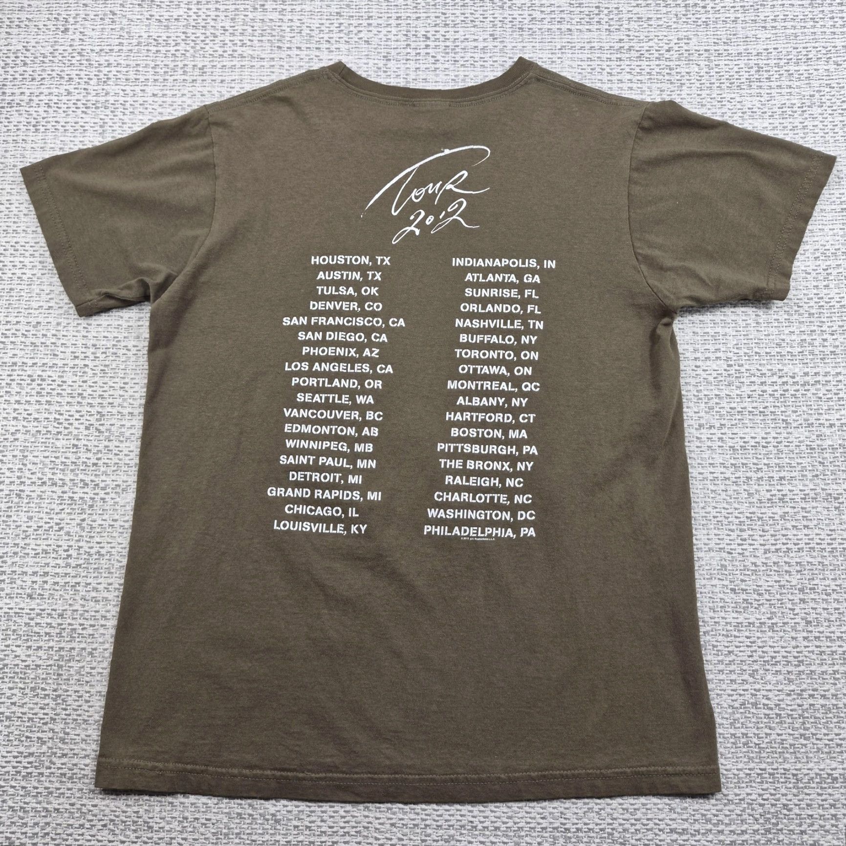 Vintage Roger Waters The Wall Live Shirt Adult S T-Shirt Concert Tour Pink Floyd Graphic Print Crew Neck Short Sleeve Brown Cotton Regular Mens Size US S / EU 44-46 / 1 - 5 Thumbnail