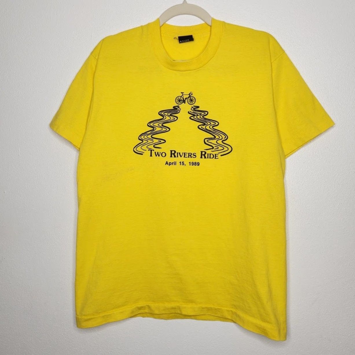 Vintage VINTAGE Screen Stars Shirt Unisex Adults Large Yellow 80s Two Rivers Bike Ride Marathon Race Screen Stars All Over Art Yellow 80s Vintage Size US L / EU 52-54 / 3 - 2 Thumbnail
