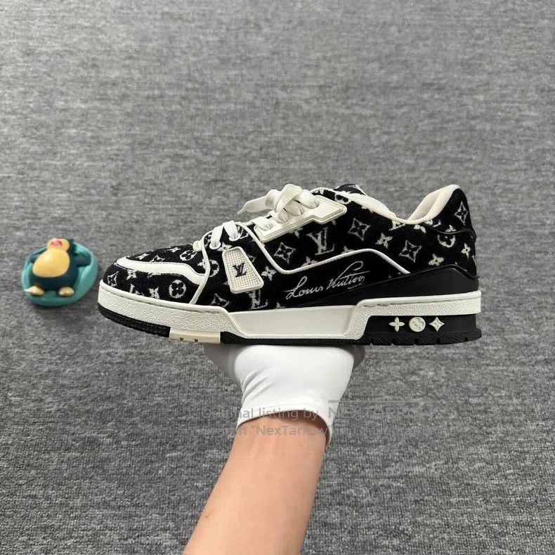 Louis Vuitton Louis Vuitton Trainer flocked black and white full-print c Size US 8.5 / EU 41-42 - 8 Thumbnail