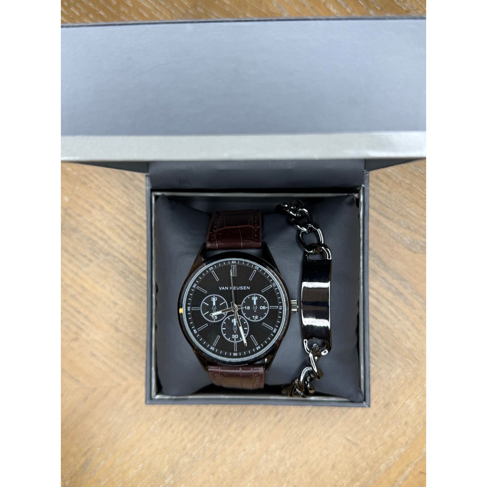 Van Heusen Van Heusen Men’s Watch & Bracelet Set Brown Leather Size ONE SIZE - 4 Thumbnail