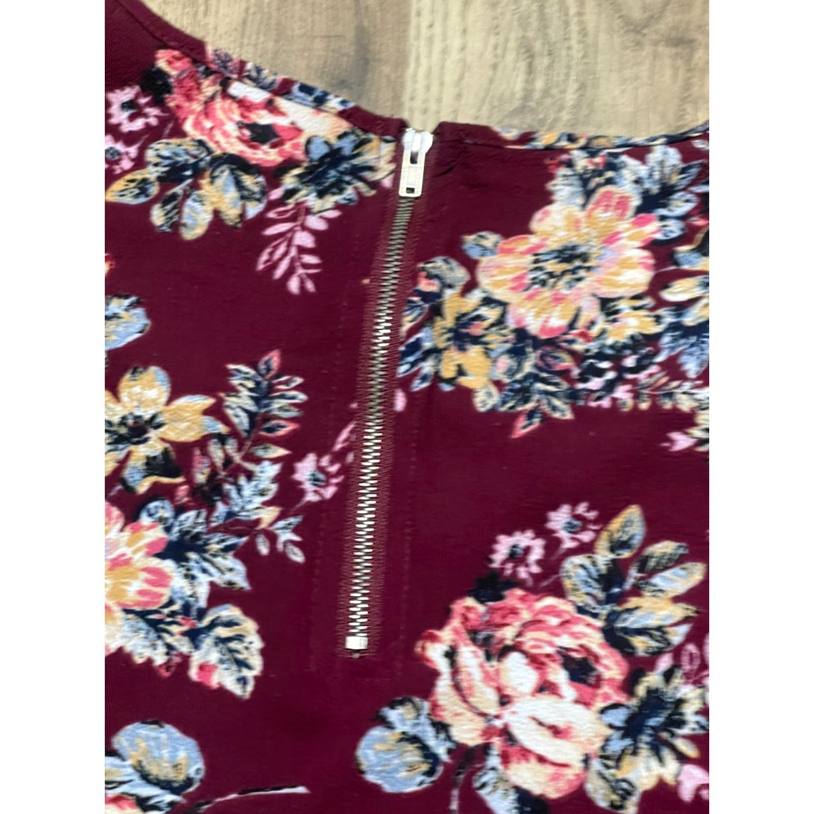 Vintage Pink Republic Shirt, Women, L, Floral, Back Zip Up, 3/4 Sleeve, Round Neck, Casual, Maroon, Pink, Regular Fit, T-Shirt, Vintage No Size L / US 10 / IT 46 - 7 Thumbnail