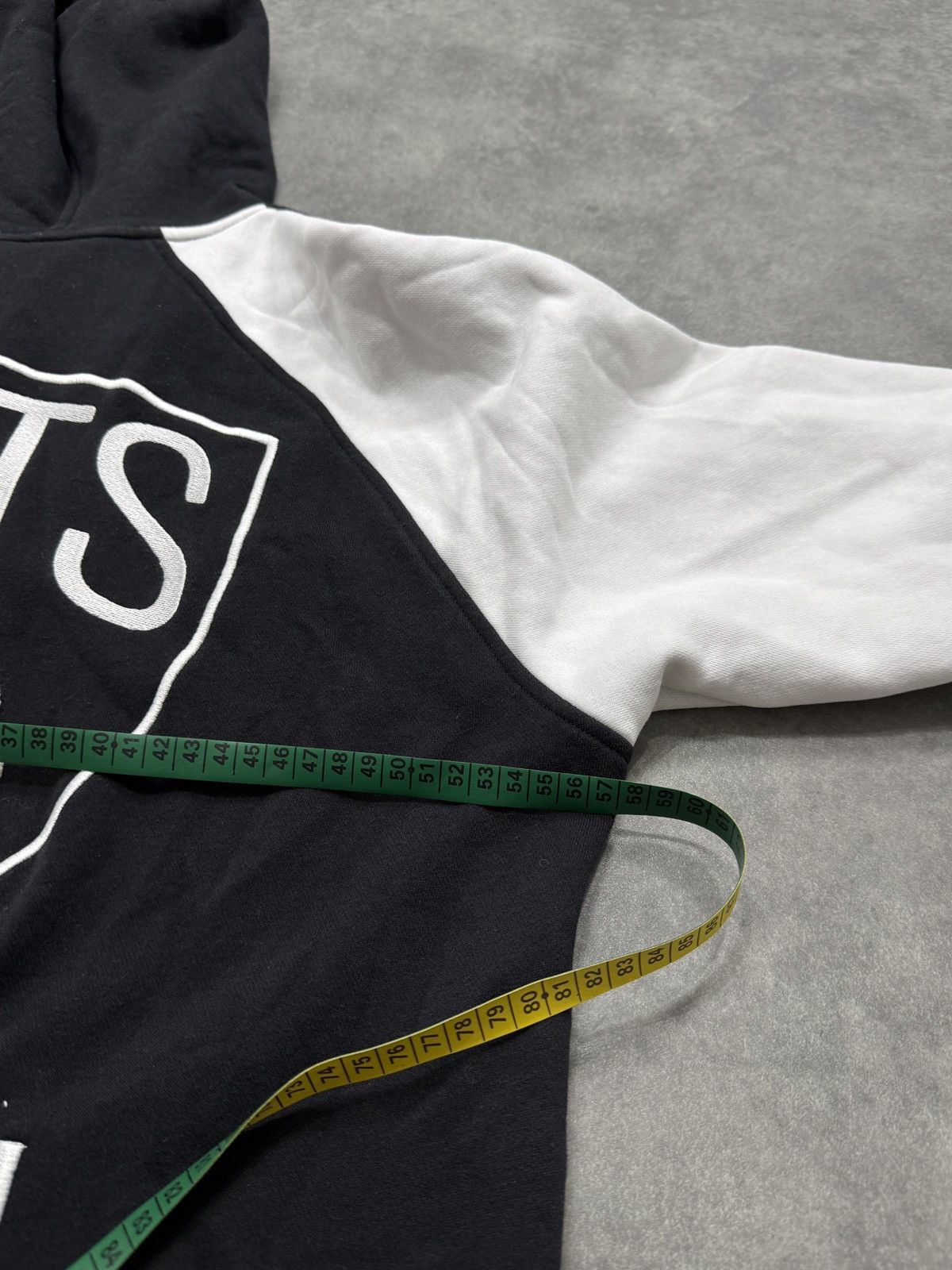 Adidas Adidas Brooklyn Nets black & white zip up hoodie #NBA Size US L / EU 52-54 / 3 - 9 Thumbnail