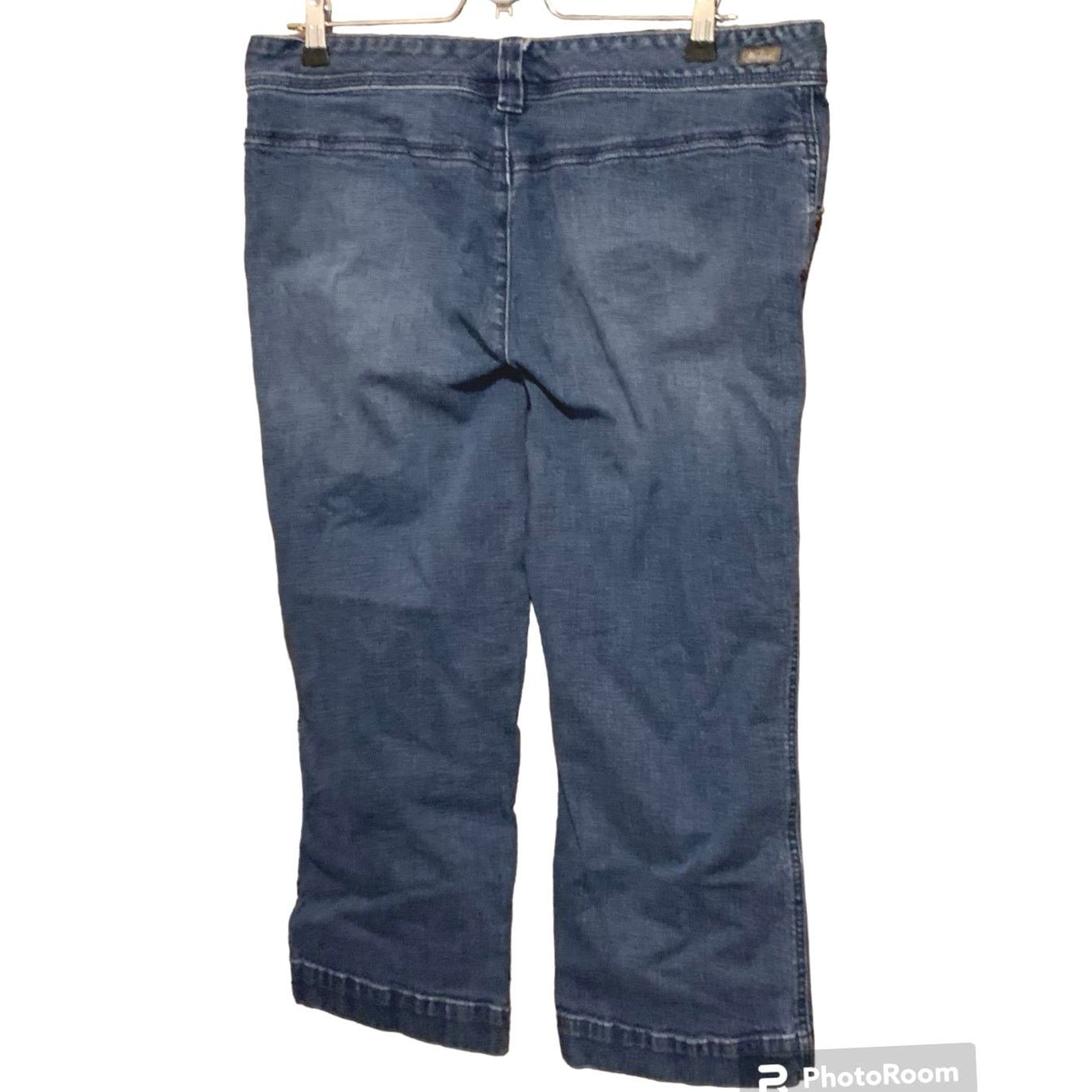 Woolrich Woolen Mills Woolrich Women's Size 12 Jean Capri Blue Indigo Wash Denim Size 34" / US 12 / IT 48 - 2 Thumbnail