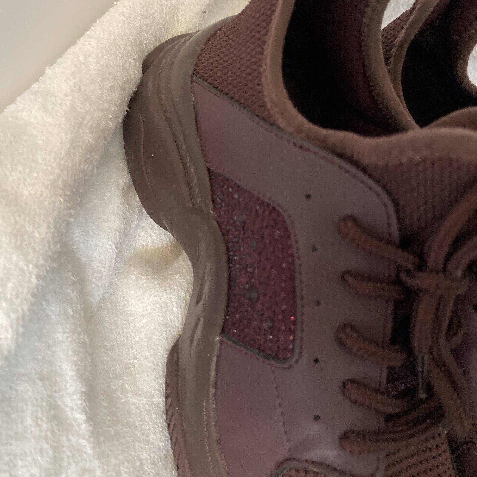 Steve Madden New Steve Madden Maxima Maroon Rhinestone Sneakers 8 Size US 8 / IT 38 - 7 Thumbnail