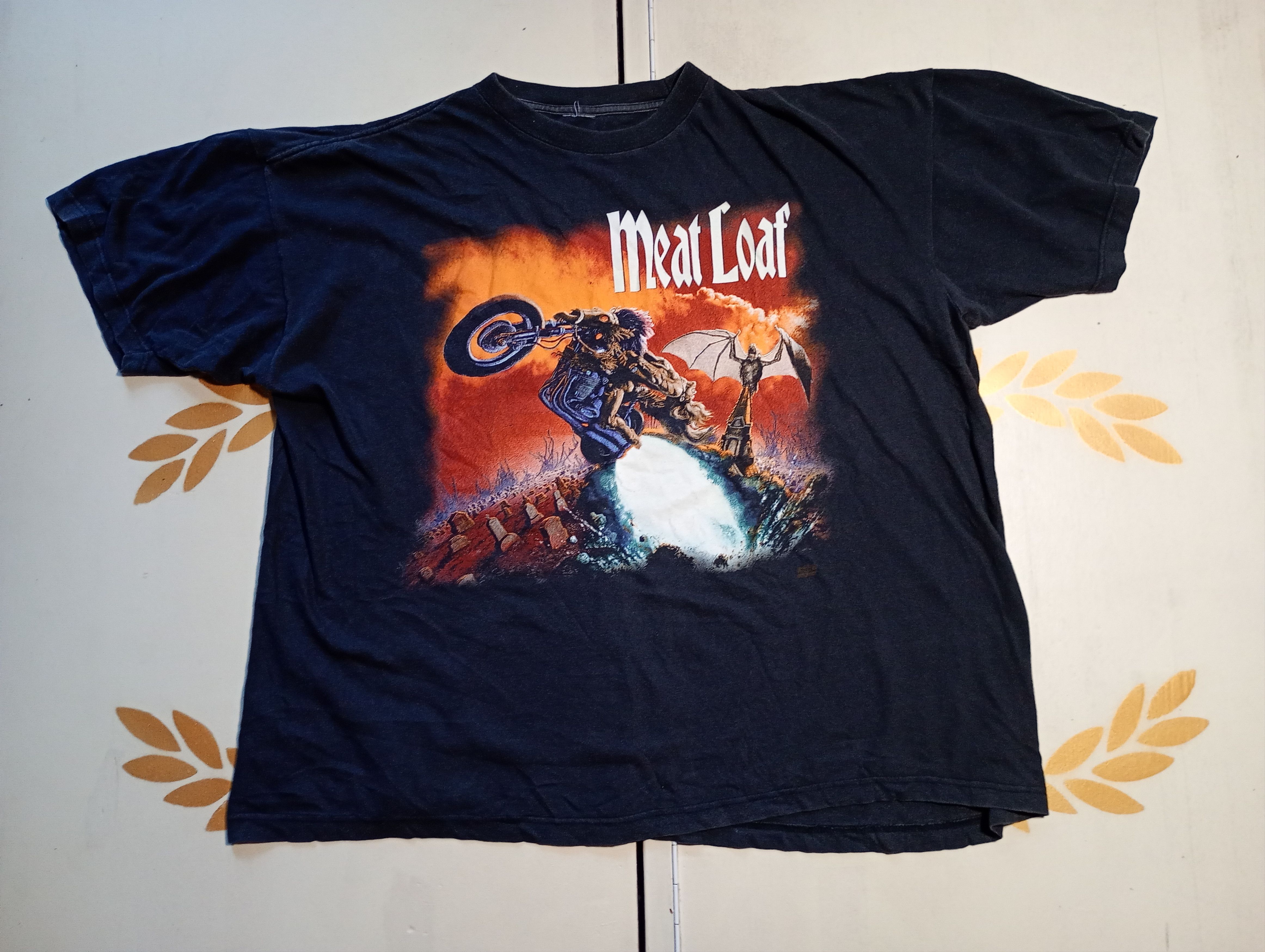 Band Tees Meat Loaf Bat Our Of Hell World Tour 93,94,95. T-Shirt Size US XXL / EU 58 / 5 - 2 Thumbnail