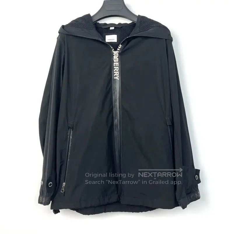 Burberry Burberry Black Lightweight Jacket for Women. Size S / US 4 / IT 40 - 1 Thumbnail