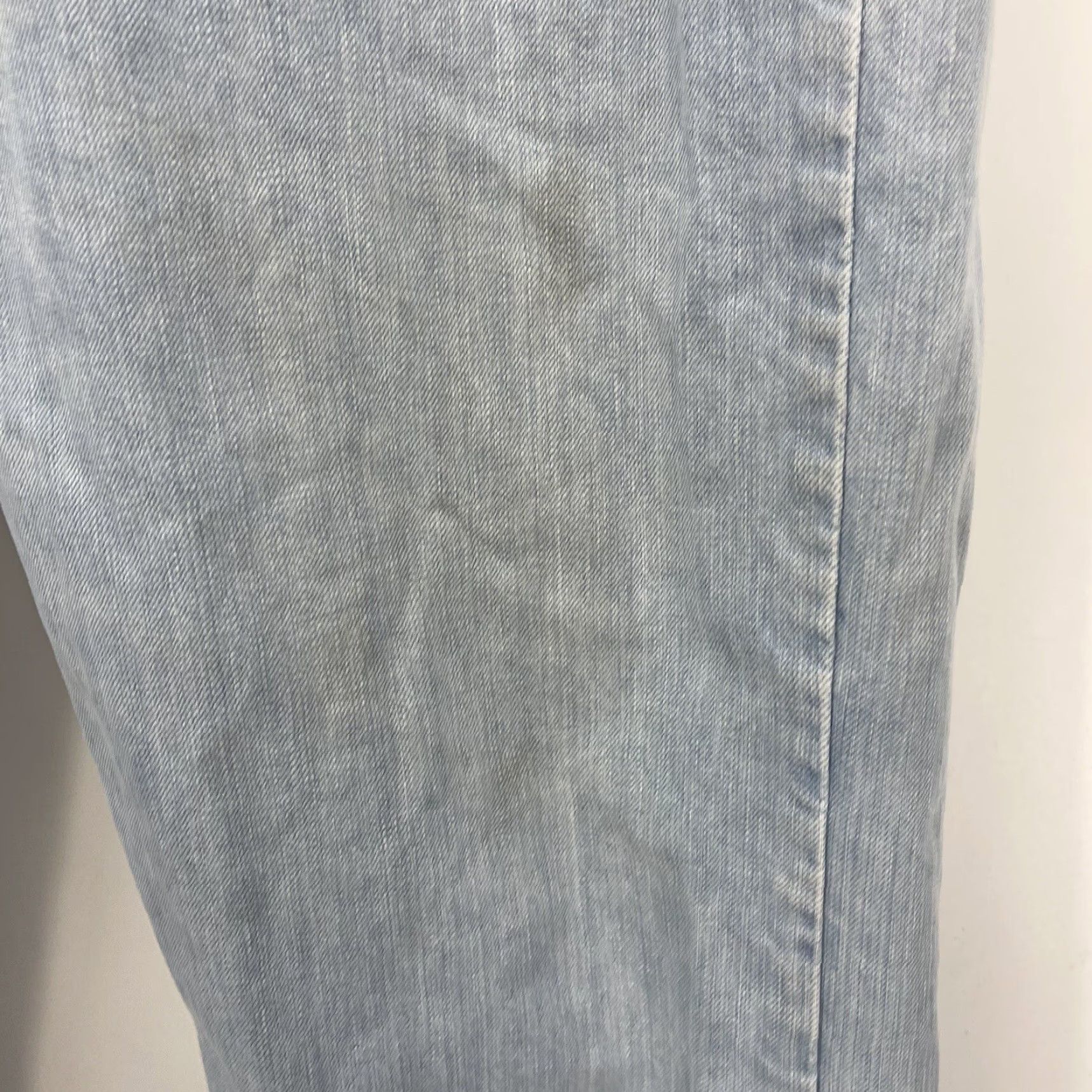 Levi's VINTAGE Levi's 501 Jeans Denim Blue 36x30 USA Button Fly 1992 Levi's 501 Series Men Jeans 5-Pocket Distressed Regular Blue 36 Mens Size US 36 / EU 52 - 6 Thumbnail