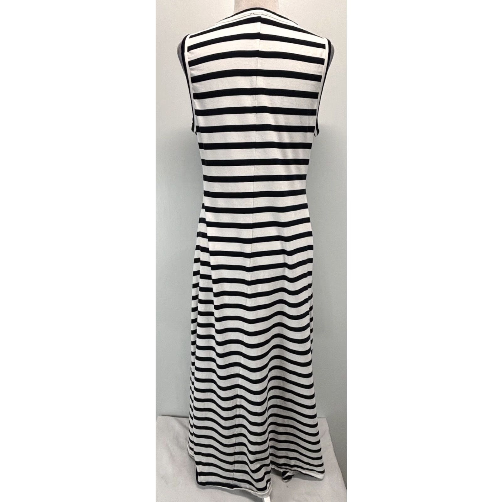 J.Crew J. Crew Striped Maxi Dress Sz Medium Sleeveless Navy White Classic Nautical Size M / US 6-8 / IT 42-44 - 3 Thumbnail