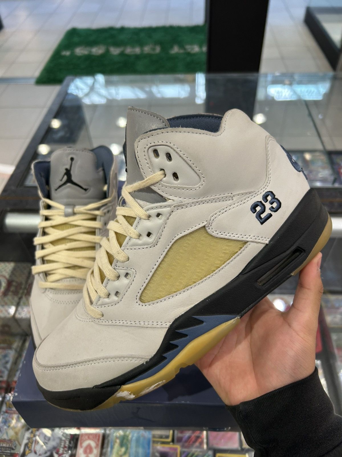 A Ma Maniere × Jordan Brand Jordan 5 a ma maniere photon dust Size US 9.5 / EU 42-43 - 2 Thumbnail