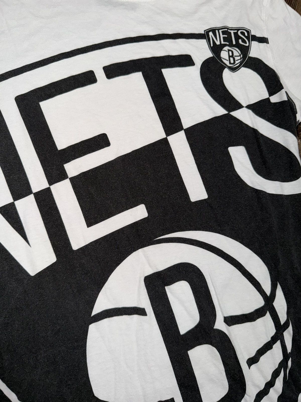 NBA Brooklyn Nets NBA big logo t-shirt white & black mens medium Size US M / EU 48-50 / 2 - 3 Thumbnail