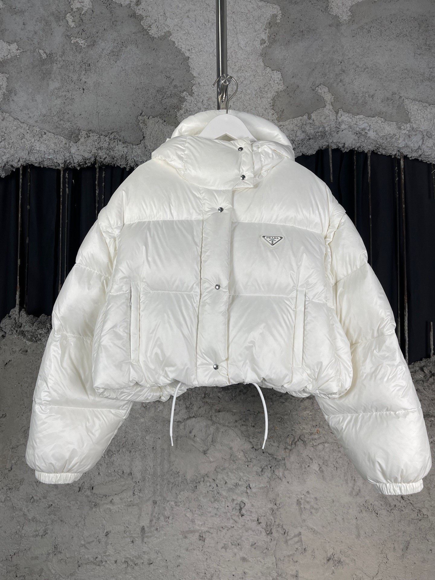 Prada Prada Down Down Jacket S Women Size S / US 4 / IT 40 - 1 Thumbnail
