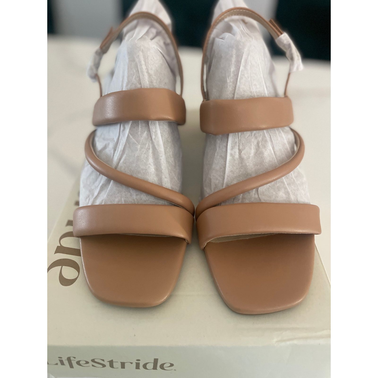 Other LifeStride Celia Sienna Sandals Size 9.5 Beige Faux Leather Size US 9.5 / IT 39.5 - 4 Thumbnail