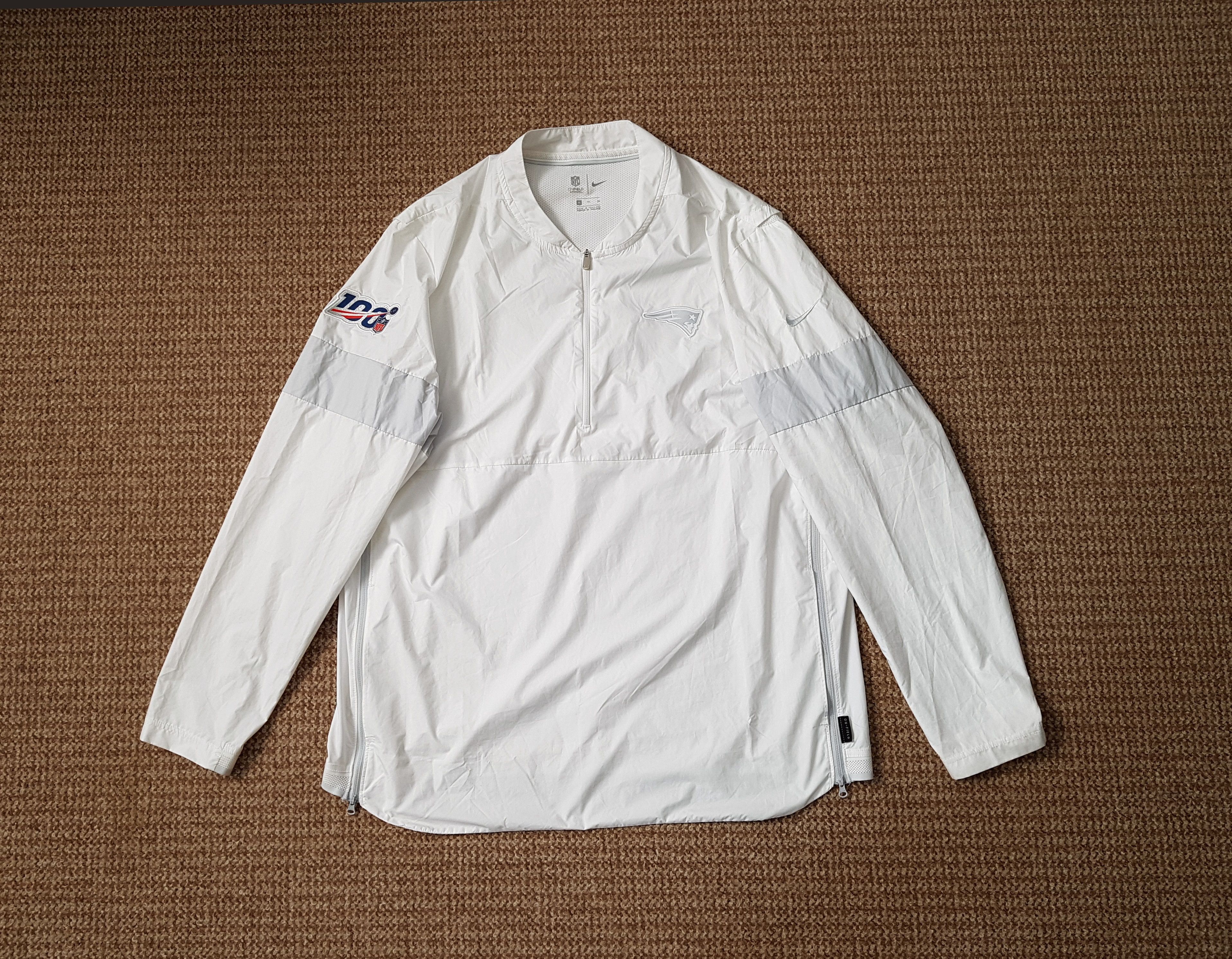 Nike Nike New England Patriots Jacket NFL 100 Lightweight Coach Size US XL / EU 56 / 4 - 1 Thumbnail