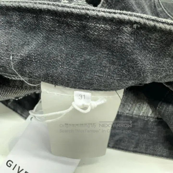 Givenchy Givenchy SS23 Black Ripped Jeans for Men. Size US 31 - 4 Thumbnail