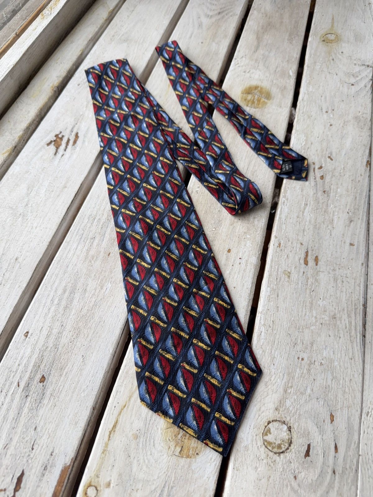 Pierre Cardin Vintage Luxury Pierre Cardin Pure Silk Tie Geometric Pattern Size ONE SIZE - 1 Thumbnail