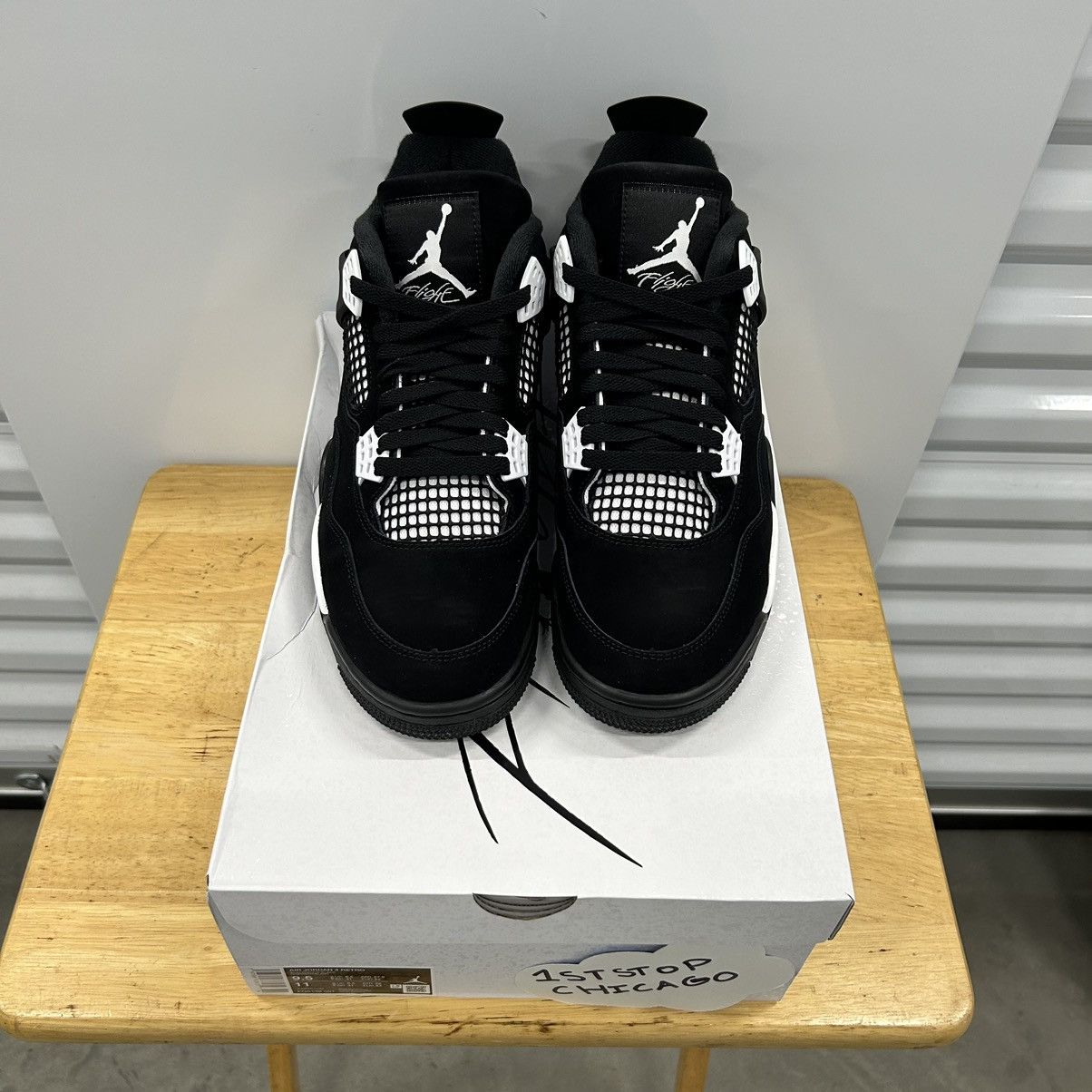 Jordan Brand × Nike Air Jordan 4 Retro White Thunder Mens Size 9.5 Authentic NEW Size US 9.5 / EU 42-43 - 2 Thumbnail