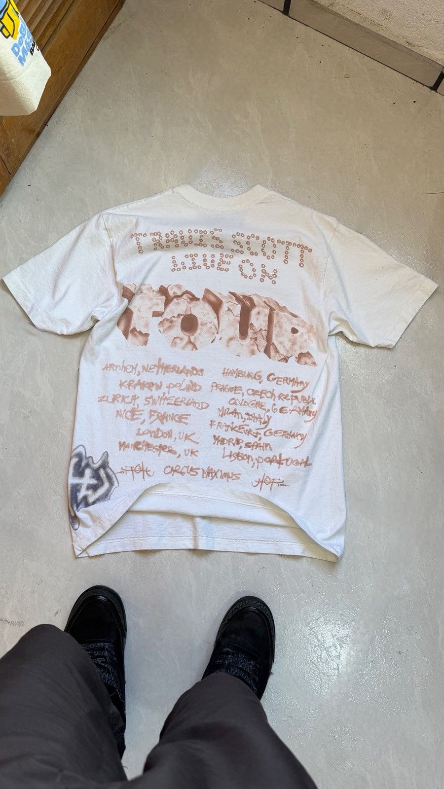 Travis Scott Travis Scott Europa Tour T shirt Size US L / EU 52-54 / 3 - 2 Thumbnail