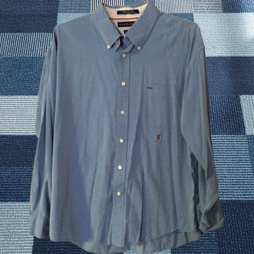 Tommy Hilfiger VINTAGE Tommy Hilfiger Shirt XL Mens Blue 80s Long Sleeve Button-Up Cotton Two Ply Canvas Button Logo Regular Casual Size US XL / EU 56 / 4 - 1 Thumbnail
