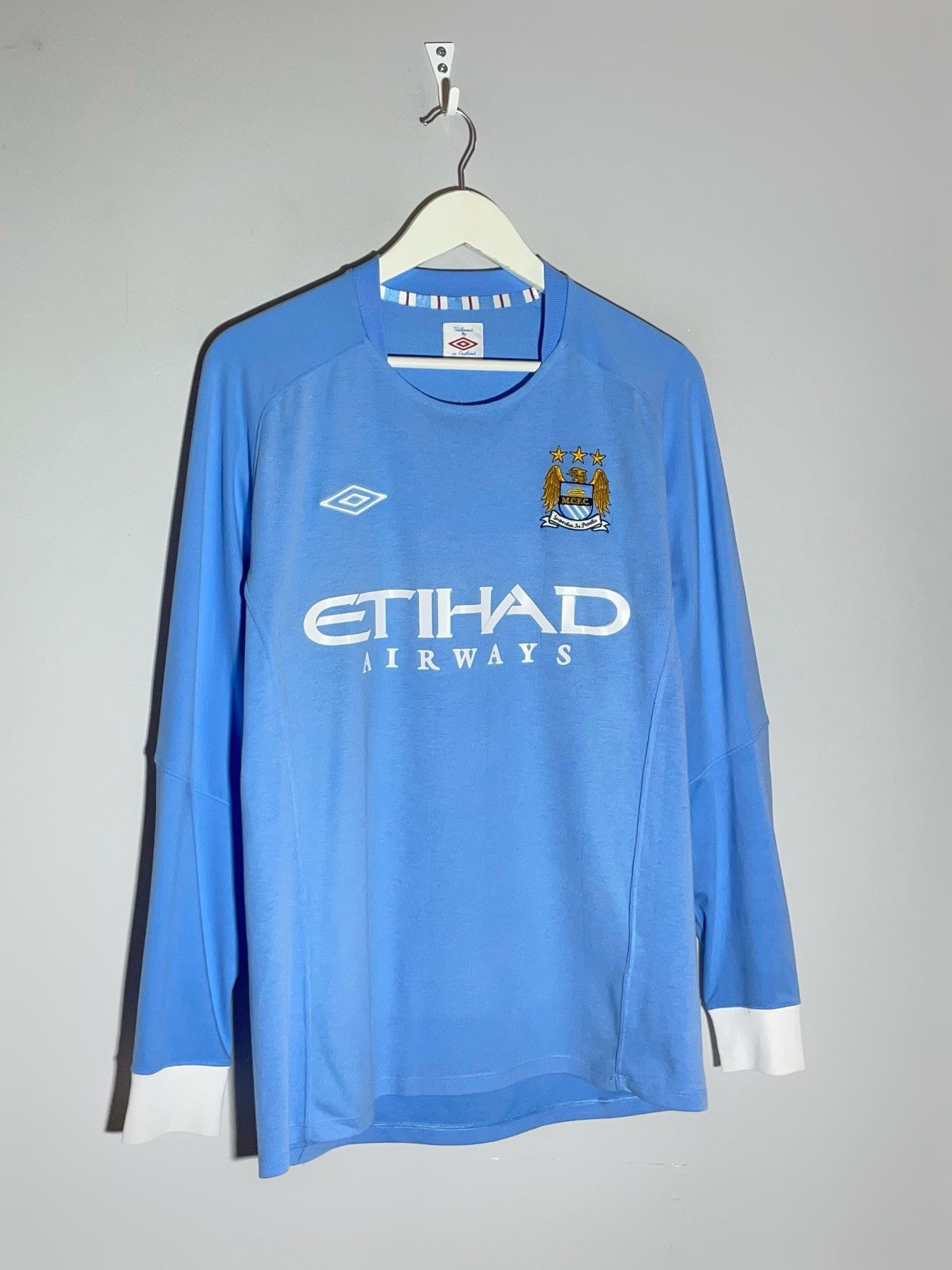 Umbro × Vintage #21 David Silva Manchester City Umbro 2010/11 Long Sleeve Size US M / EU 48-50 / 2 - 3 Thumbnail