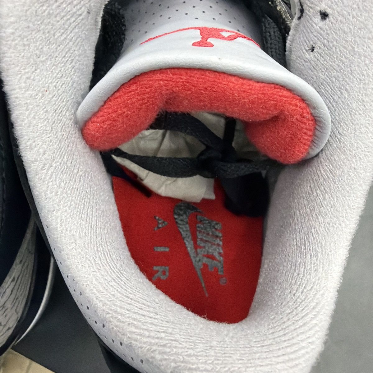 Jordan Brand Air Jordan 3 Retro OG 2024 Black Cement DN3707-010 Size 9.5 Size US 9.5 / EU 42-43 - 13 Thumbnail