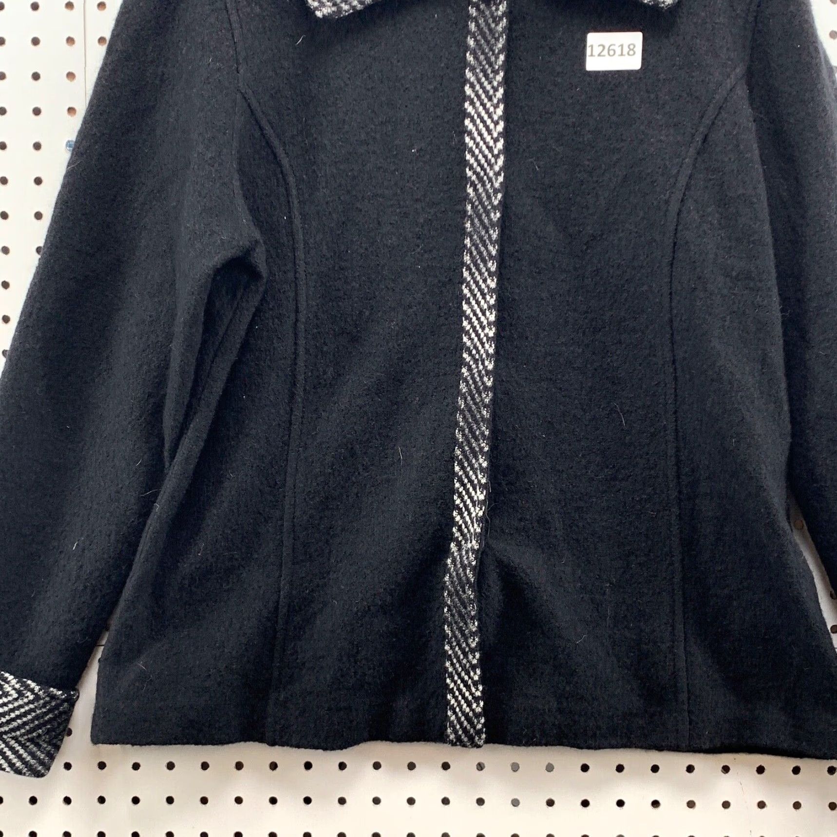 Laura Ashley VINTAGE Laura Ashley Sweater Medium 100% Wool Black Collared Full Zip Cardigan 80s, 90s Womens Size M / US 6-8 / IT 42-44 - 5 Thumbnail