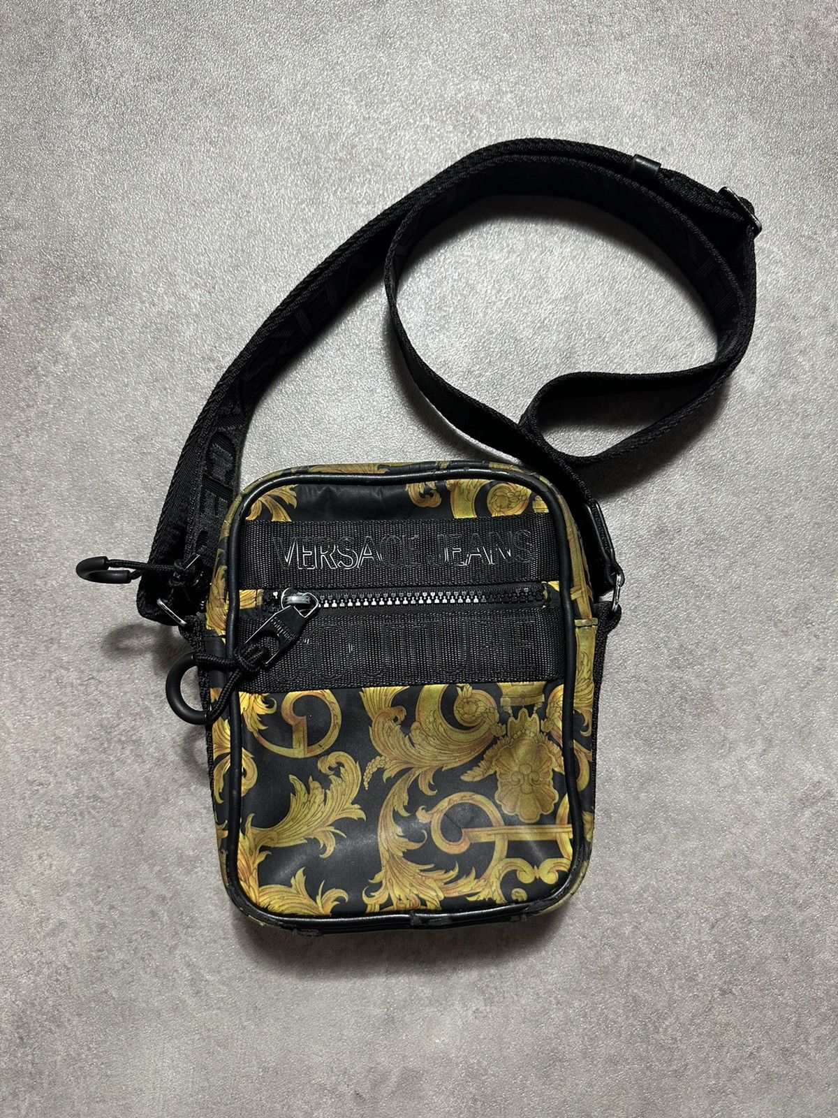 Versace jeans couture mens bag hotsell