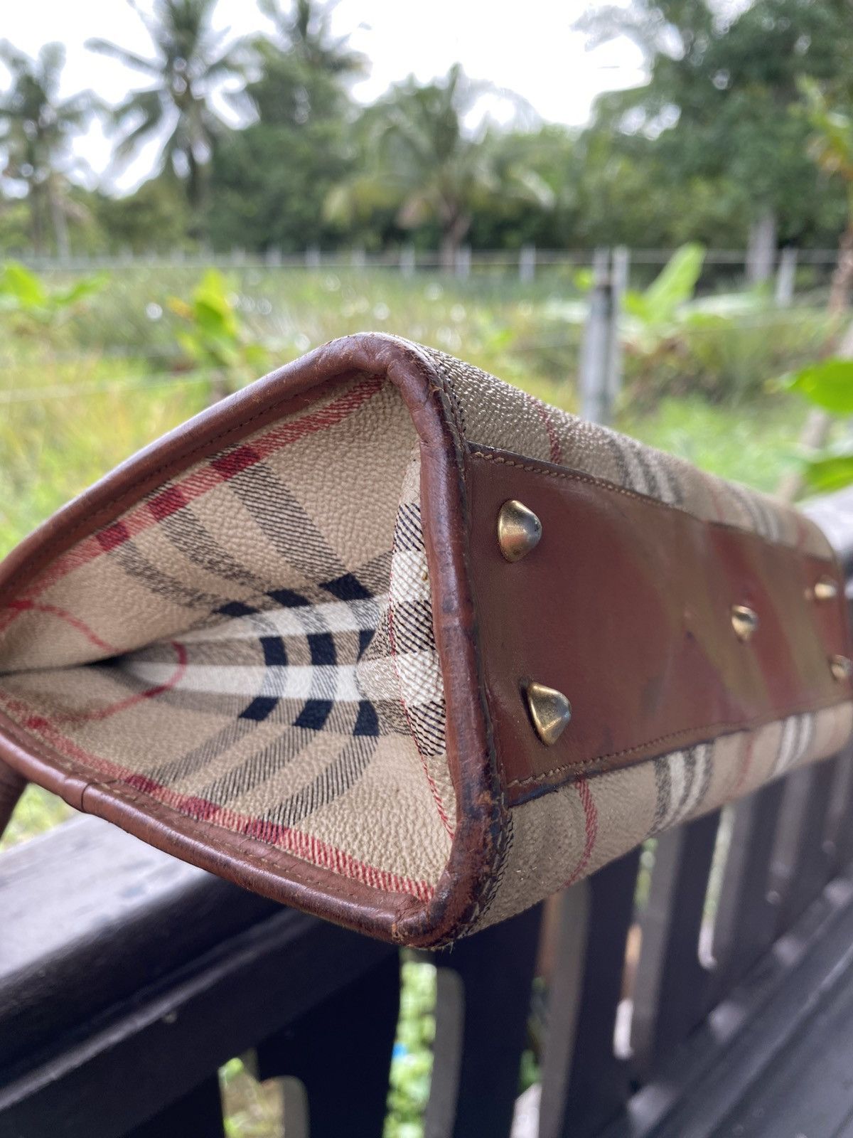 Burberry × Burberry Prorsum × Vintage 80s 90s VTG BURBERRYS NOVA CHECK LEATHER HAND BAG ITALY MADE Size ONE SIZE - 7 Thumbnail