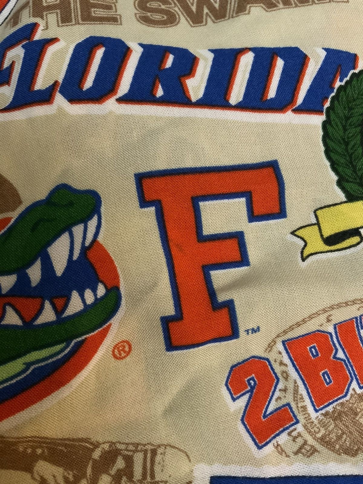 Vintage Vintage 90s Florida Gators Football Hawaiian Button Shirt Size US M / EU 48-50 / 2 - 8 Thumbnail