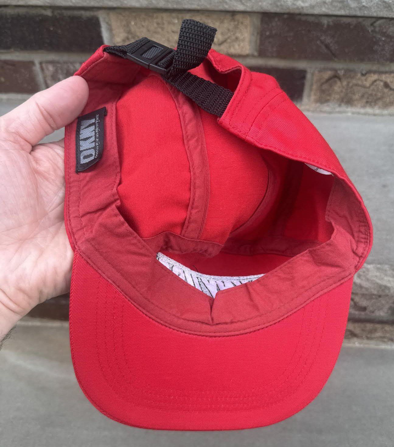 DKNY Vintage DKNY USA Red / Reflective Hat Size ONE SIZE - 3 Thumbnail