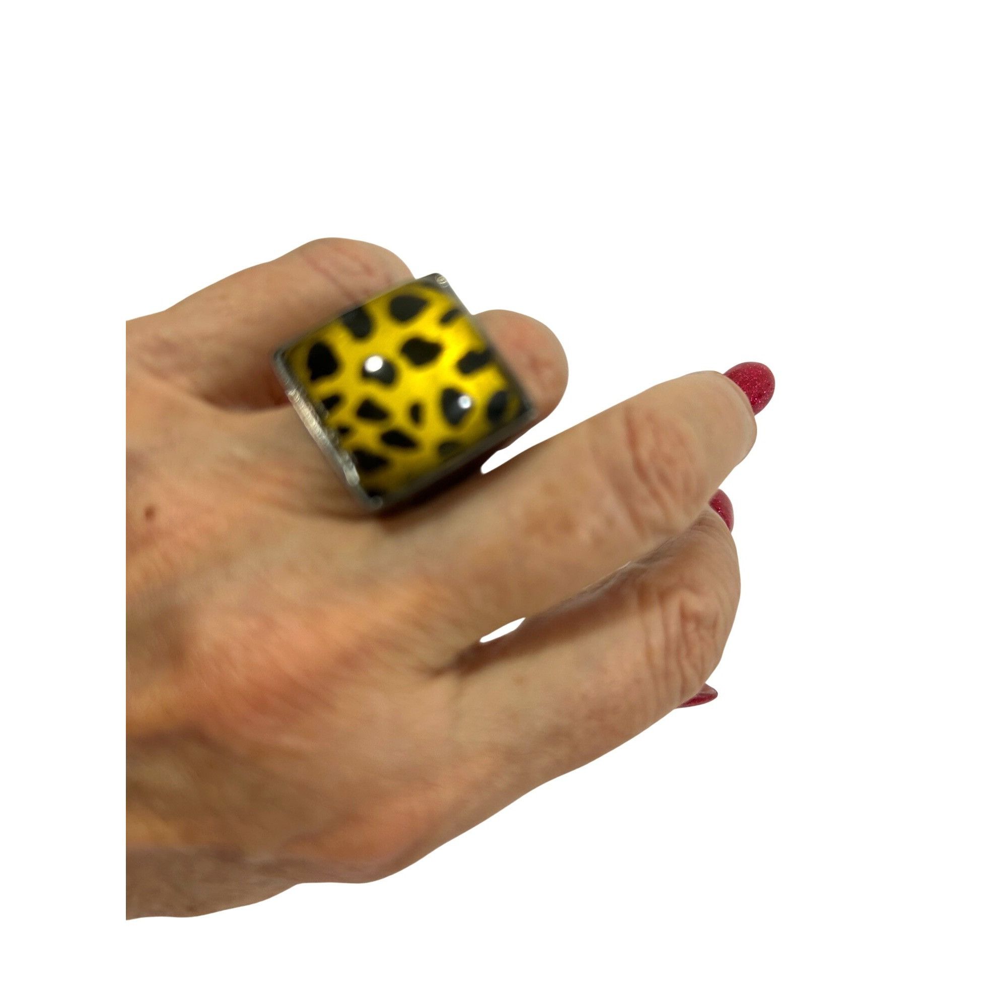 Other Women’s Vintage Fashion Ring Yellow Cheetah 5 Square Lucite Size ONE SIZE - 4 Thumbnail