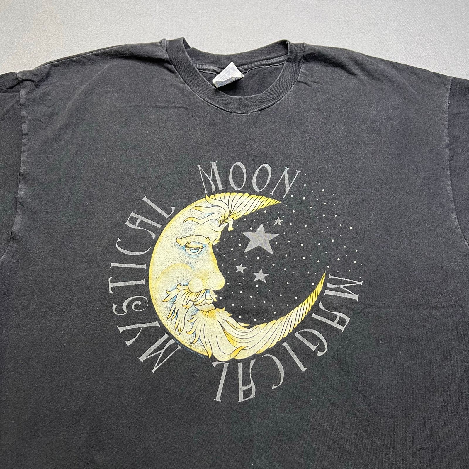 Hanes Vintage Mystic Moon Magical T Shirt XXL Celestial Tee 90s Size US XXL / EU 58 / 5 - 2 Thumbnail