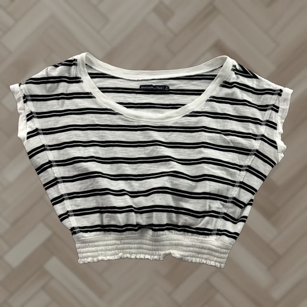 Abercrombie & Fitch VINTAGE Abercrombie & Fitch Striped Cropped T Shirt Top Women's Small White Black Size S / US 4 / IT 40 - 1 Thumbnail