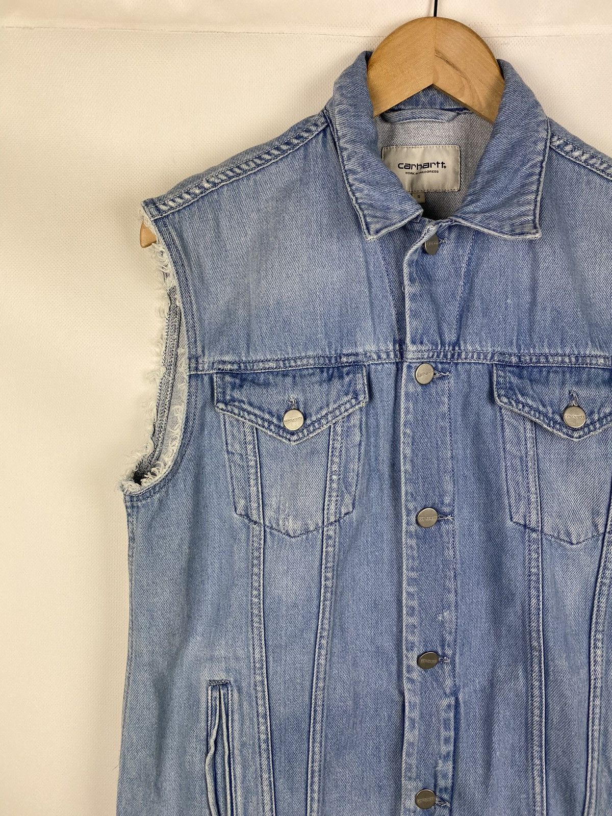 Carhartt Carhartt WIP W’ Trucker Denim Vest Jacket size S Size S / US 4 / IT 40 - 4 Thumbnail