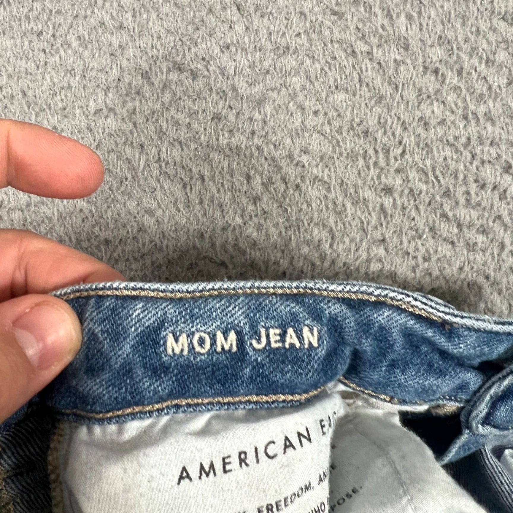 American Eagle Outfitters VINTAGE American Eagle Outfitters Women's Mom Jeans Size 2 Short High Rise Distressed Stretch Denim Blue Size 26" / US 2 / IT 38 - 7 Thumbnail