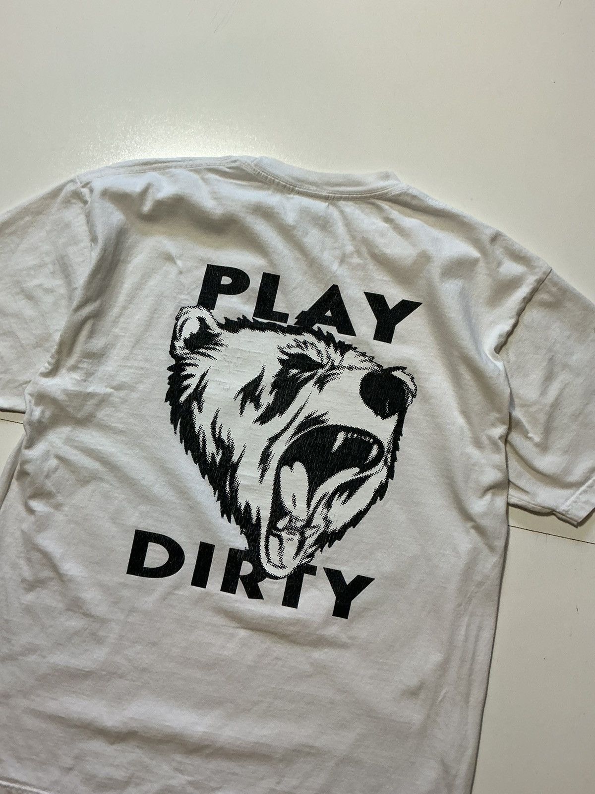 Undefeated Undefeated Play Dirty Five Strike Vintage Y2K Bear T-Shirt Size US L / EU 52-54 / 3 - 5 Thumbnail