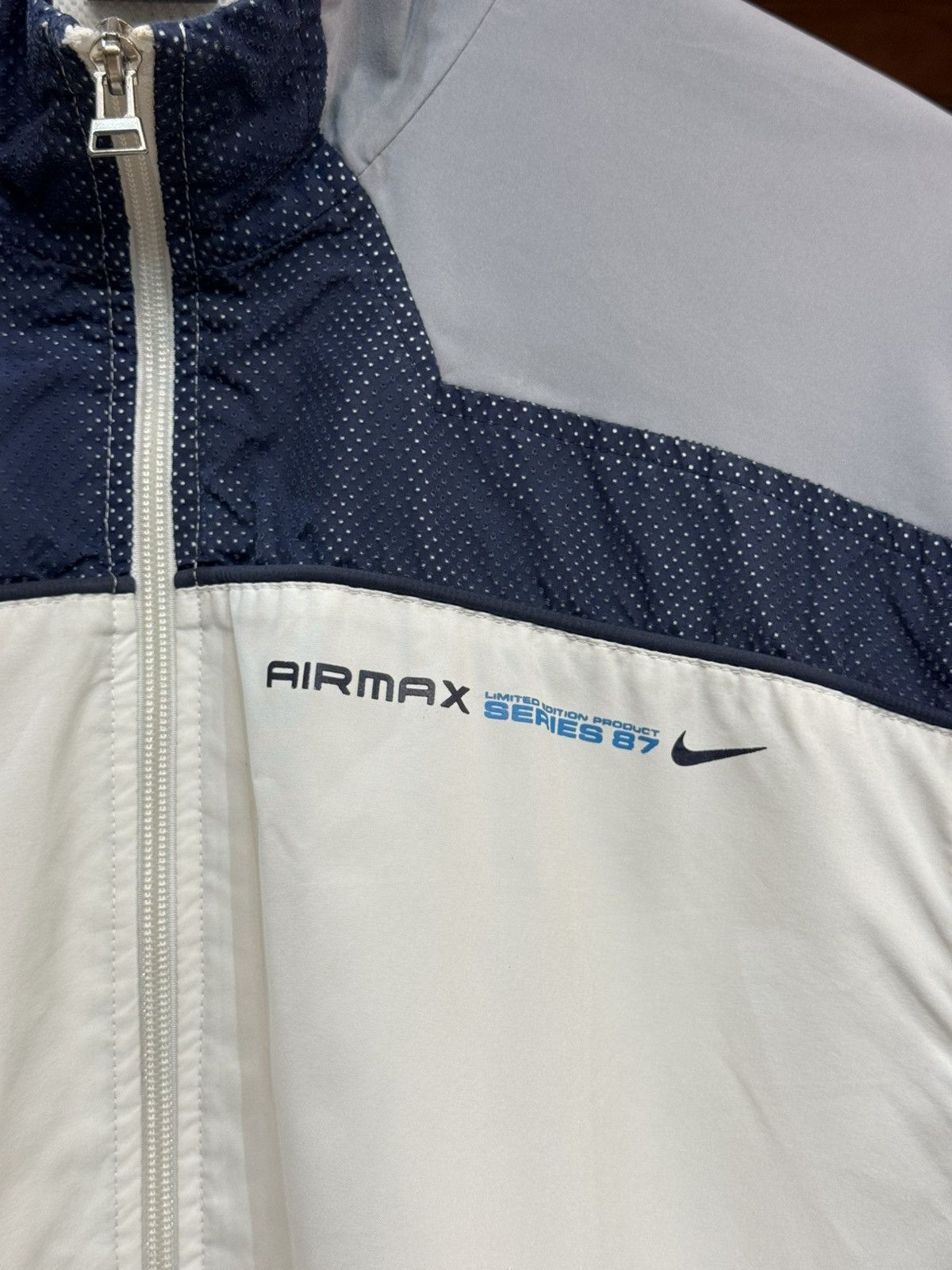 Nike Vintage Nike Air Max Series 87 Full-Zip Jacket Size US M / EU 48-50 / 2 - 3 Thumbnail