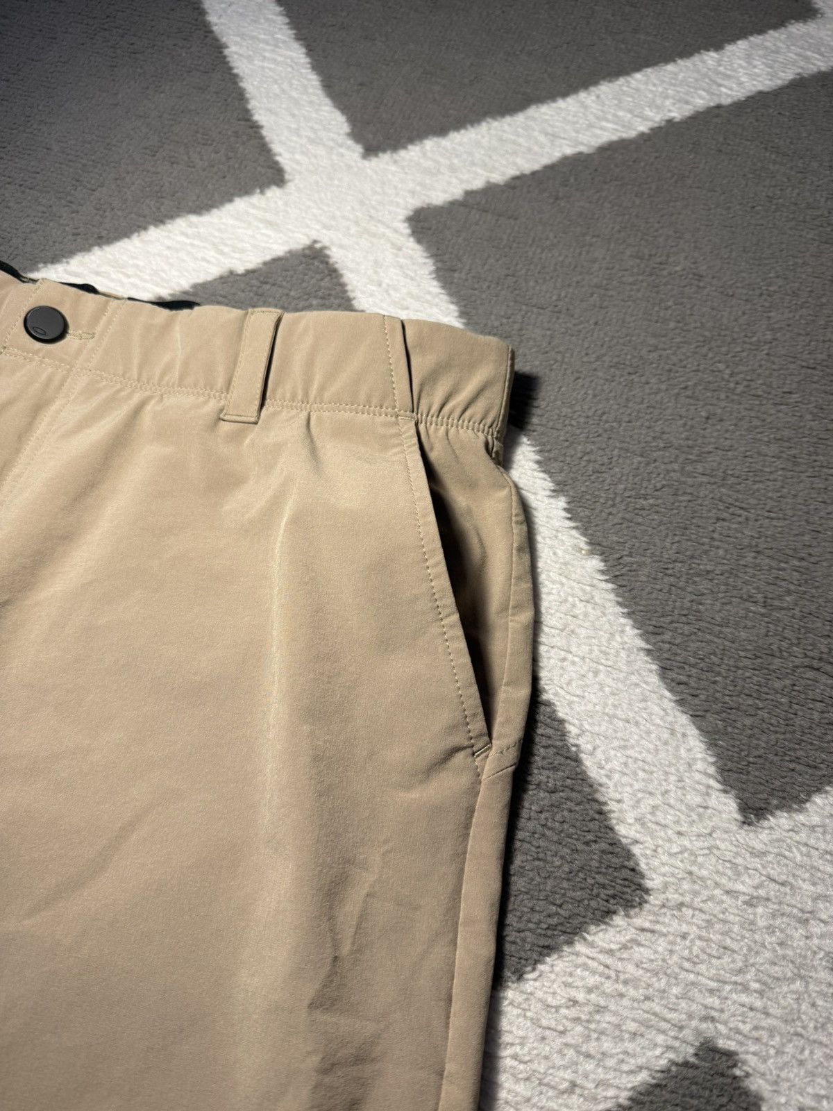 Oakley Oakley men’s beige shorts with logo size 36 Size US 36 / EU 52 - 4 Thumbnail