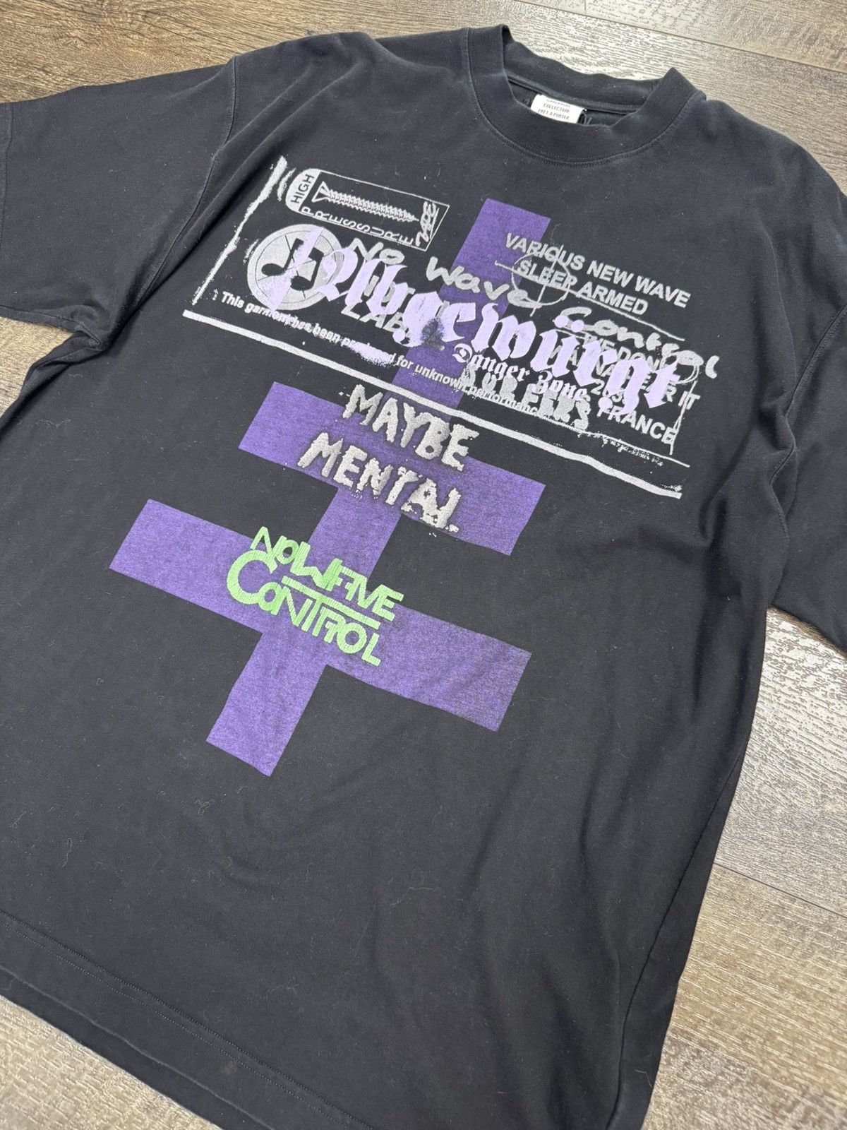 Vetements S/S22 “Maybe Mental” T-Shirt Size US S / EU 44-46 / 1 - 1 Thumbnail
