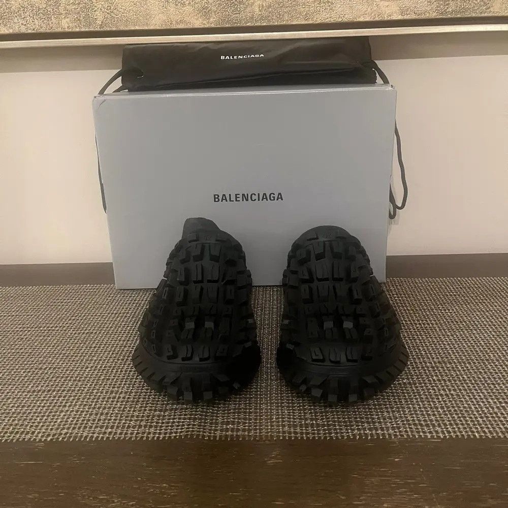 Balenciaga o1rshd1 Defender Clog in Black Size US 11 / EU 44 - 8 Thumbnail