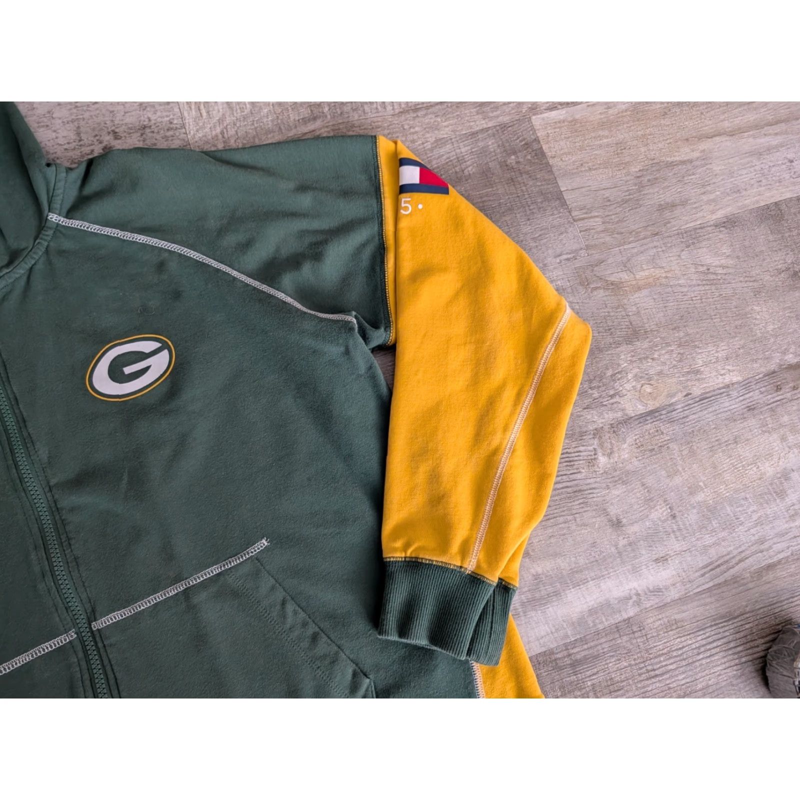 Tommy Hilfiger VINTAGE Tommy Hilfiger Women's Green Bay Packers Full Zip Hooded Sweatshirt Jacket XL Size XL / US 12-14 / IT 48-50 - 3 Thumbnail