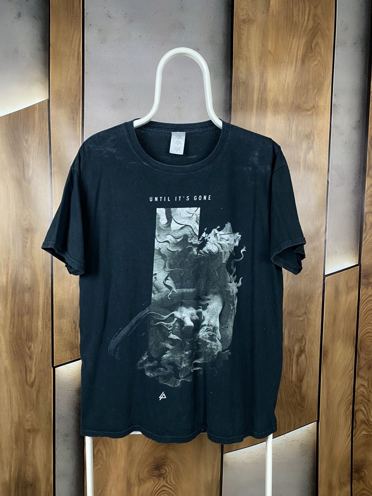 Band Tees 🎙️VTG T-Shirt Linkin Park Until It’s Gone The Hunting Party🎙️ Size US L / EU 52-54 / 3 - 1 Thumbnail