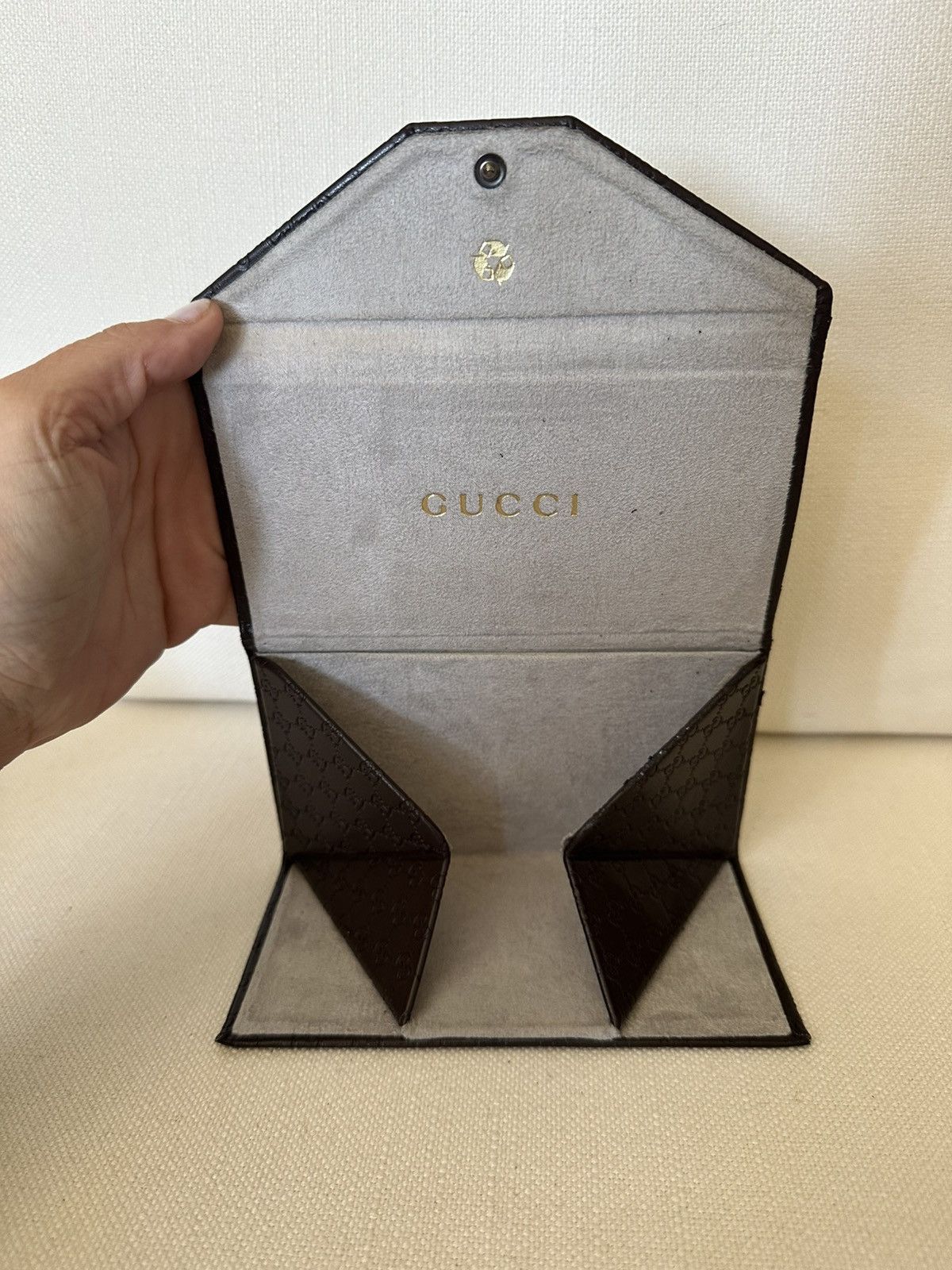 Gucci GUCCI Collapsible Triangular Leather SUNGLASS Case ONLY Size ONE SIZE - 7 Thumbnail