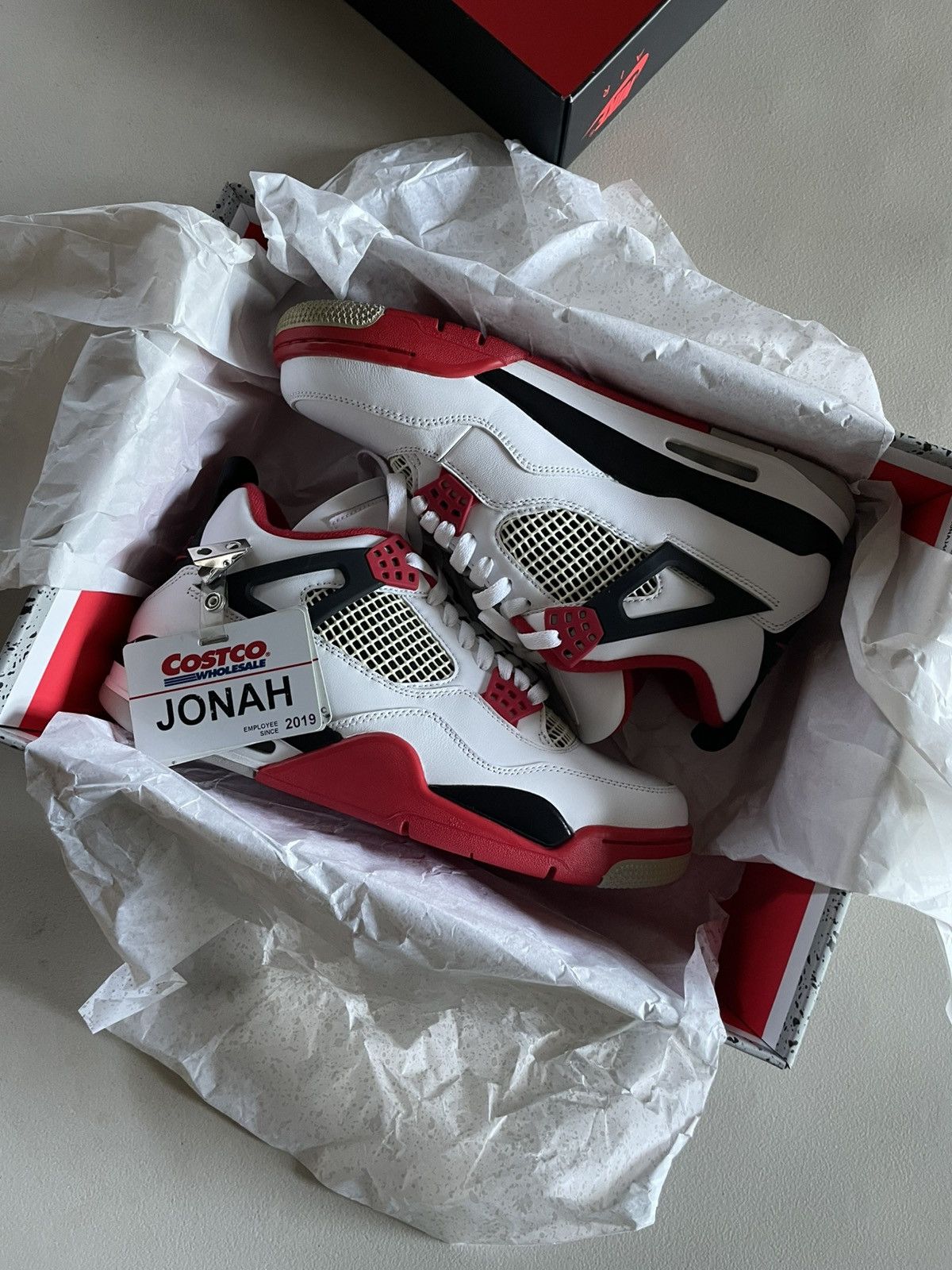 Jordan Brand Jordan 4 Retro Fire Red (2020) w/box Size US 9.5 / EU 42-43 - 1 Thumbnail